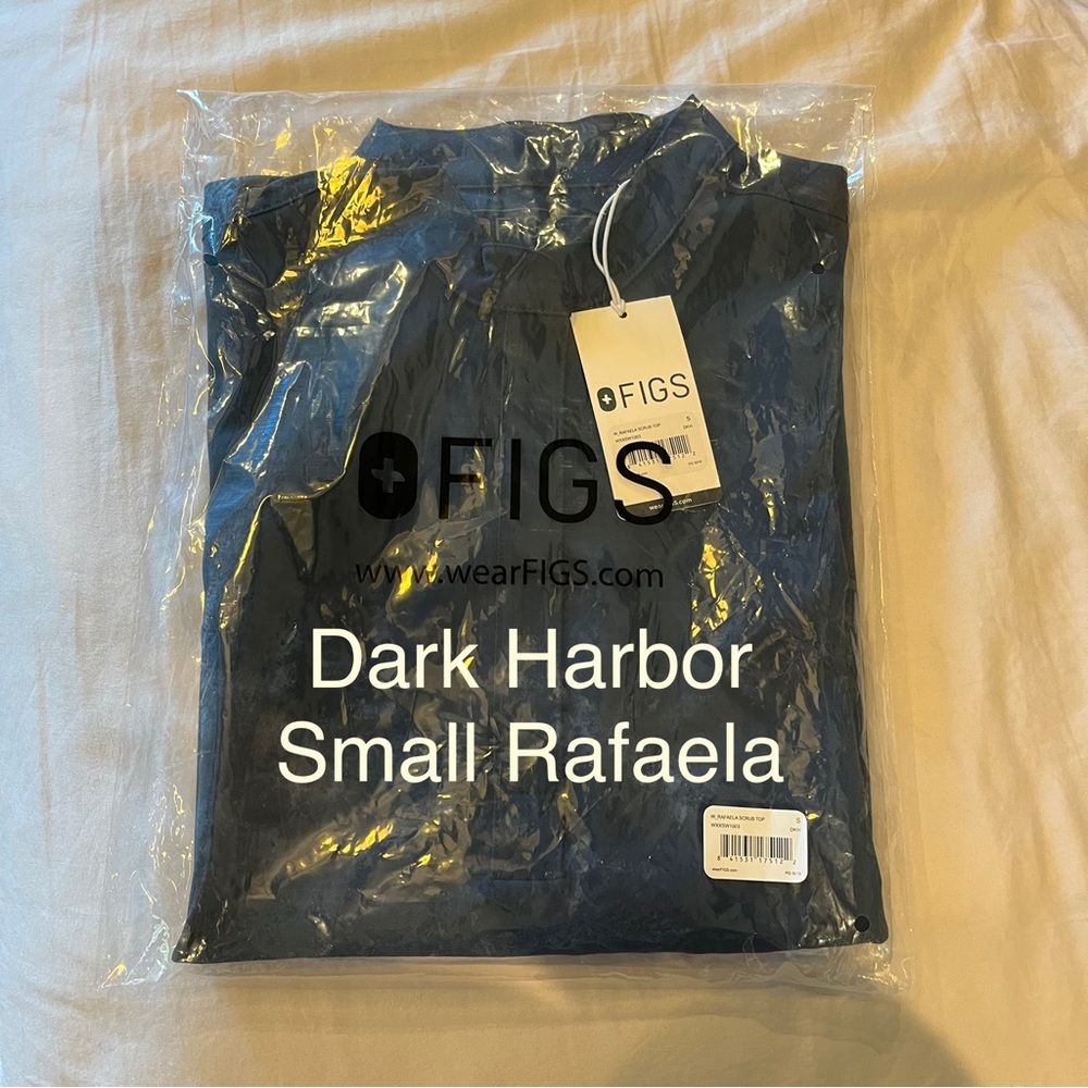 NWTs figs small Rafaela dark harbor